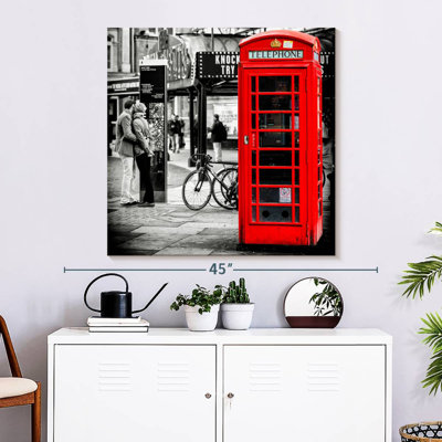 Sireci Red Telephone Booth