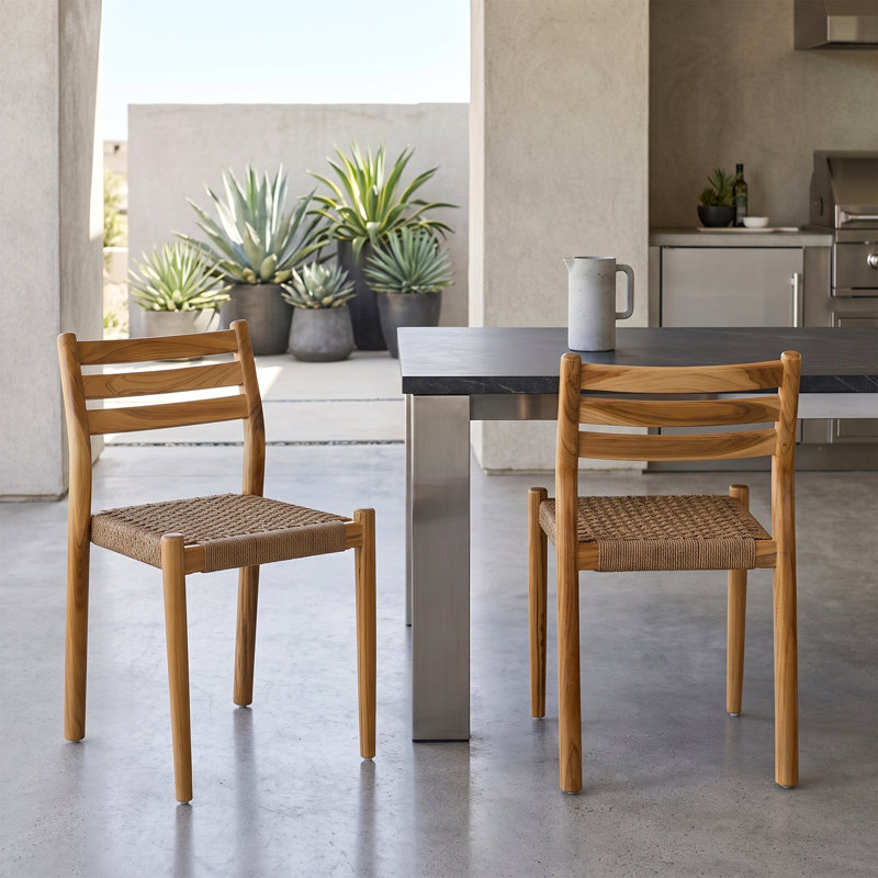 Ensemble de 2 chaises de salle à manger d'intérieur / extérieur en teck clair Bleta avec siège tissé à la main et dossier à lattes
