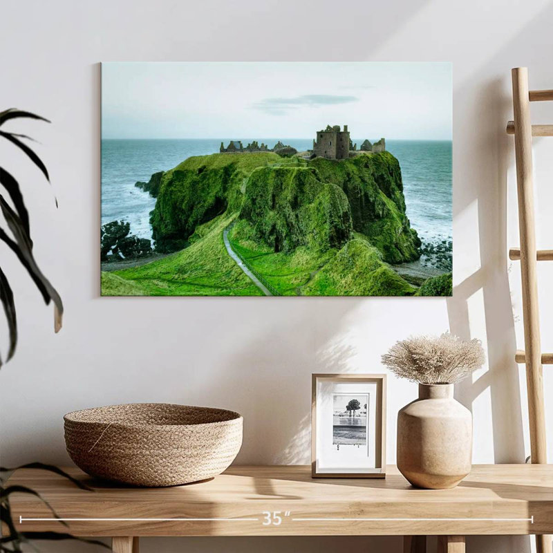 Lilie Dunnottar Castle