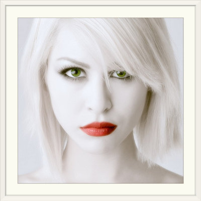 Straub " Intense Beauty " by Michael Scorsur