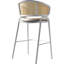 Tabouret de bar en cuir Daishun avec base en acier inoxydable thermolaqué blanc et dossier en osier incurvé-179139420-196402451
