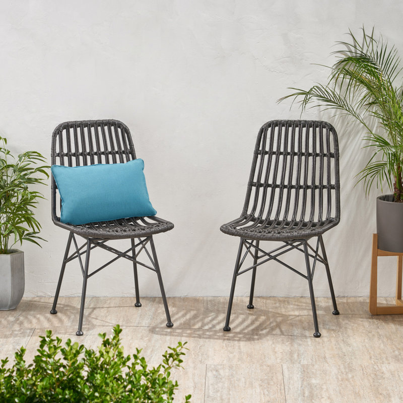 CHAISE SAWTELLE