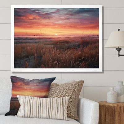 Prairies tranquilles au lever du soleil I