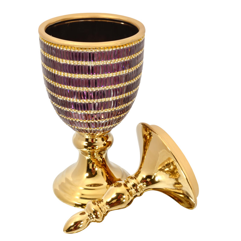 Urn de faîteau duchess