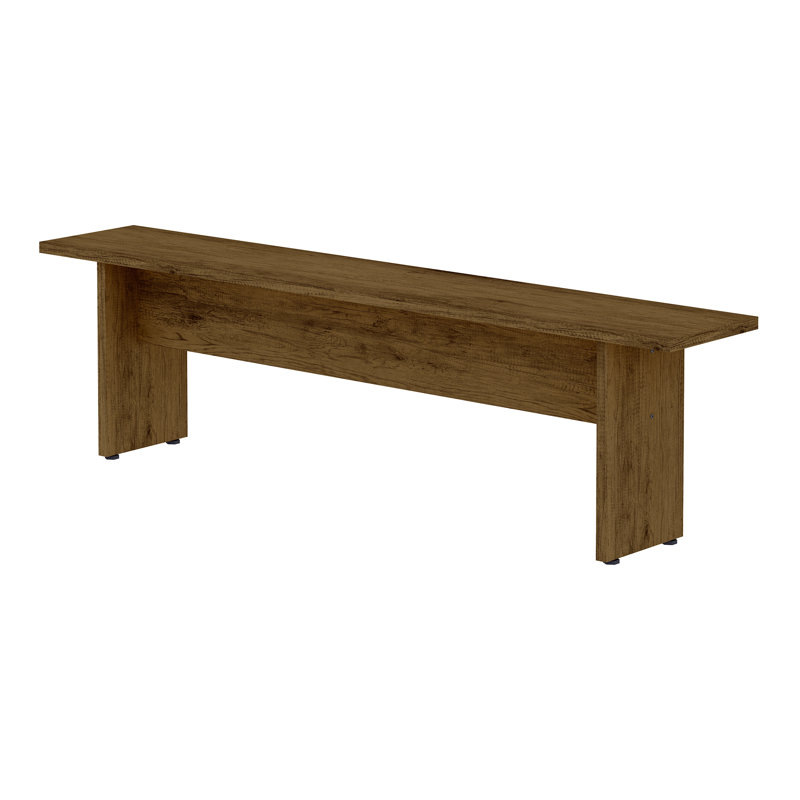 Krystianna Bench, Nature