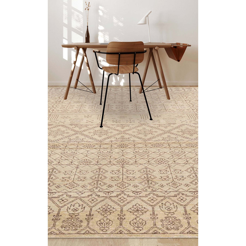 Hand-Knotted High-Quality Beige Area Rug
