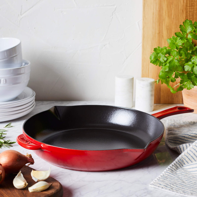 Poêle à frire en fonte Staub, Cerisier, 12"