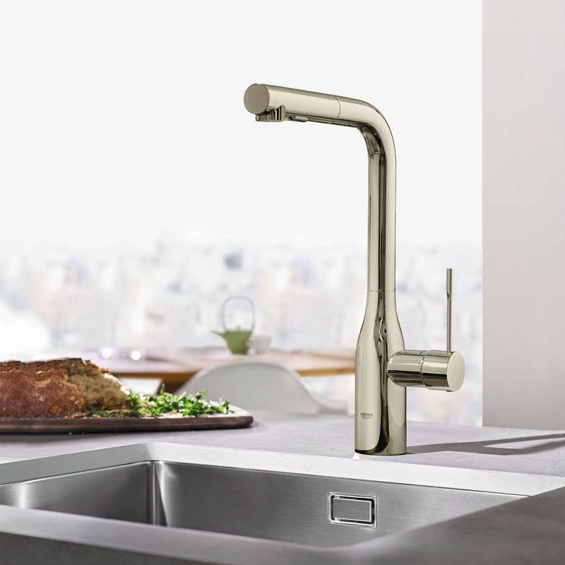 Robinet de cuisine à poignée simple Essence, Nickel poli