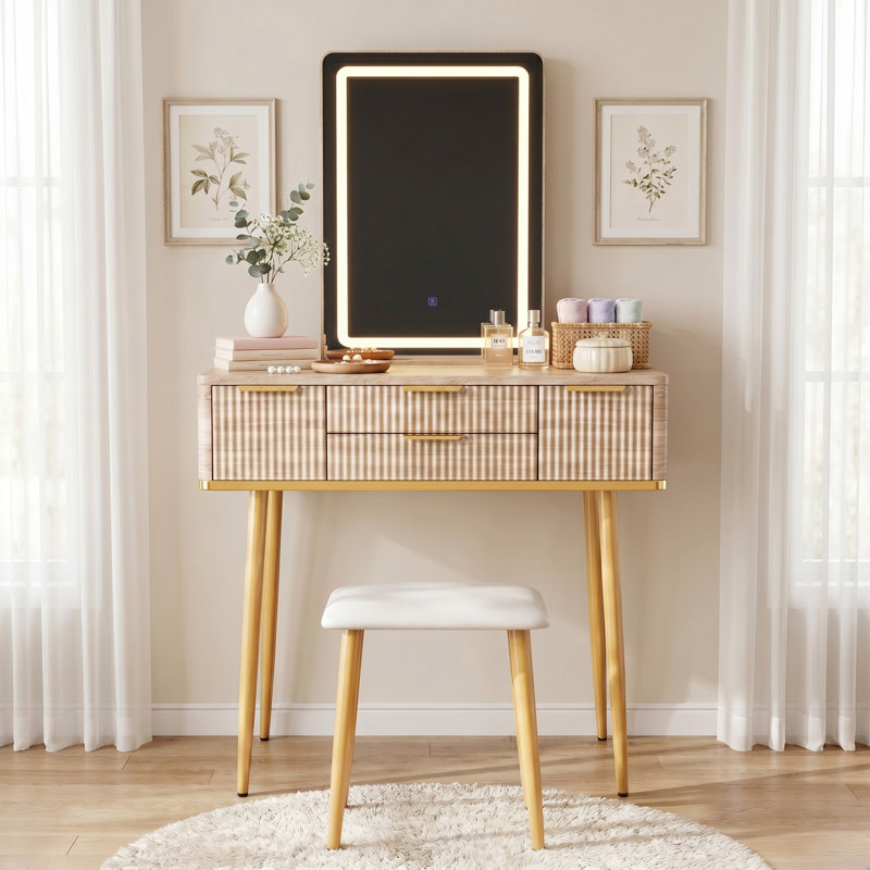 Meuble-lavabo cannelé 4 tiroirs Coastal Boho avec miroir éclairé à DEL, pieds en métal doré et tabouret de pu