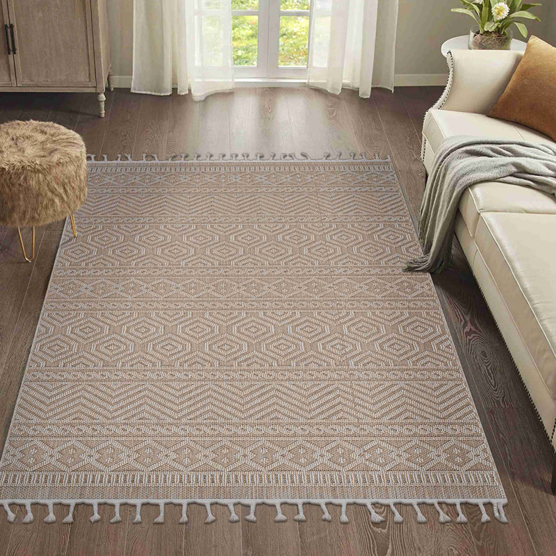 Collection Geometric Indoor Outdoor Area Rug, Rectangle 6'7" x 7'9"