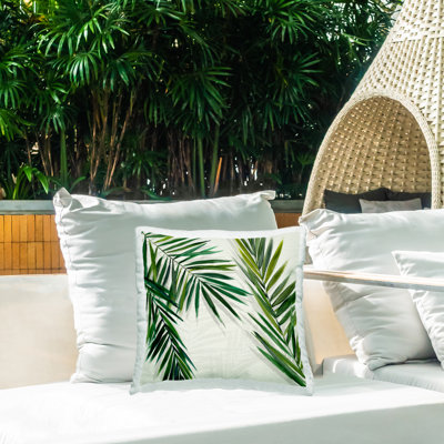 Coussin d'extérieur imprimé Restful Palms with Shadows par Hannah Dawson