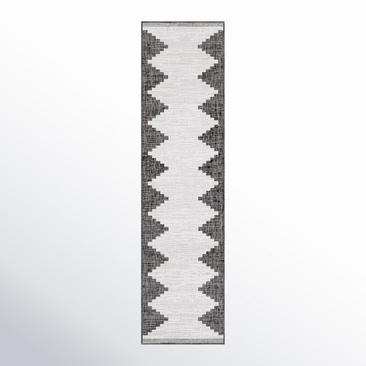 Mortimer Southwestern Indoor / Outdoor Rug
