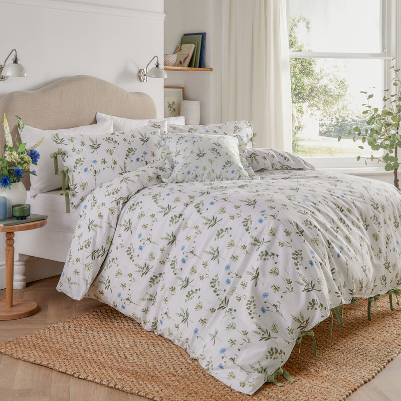 Meadow White Cotton Bedding Set, King Duvet Cover Set + 2 Standard Pillowcases