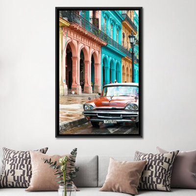 «Cuba Fuerte Collection - Bâtiments colorés et voiture-rouge» par Philippe Hugonnard - impression sur toile tendue