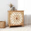 Armoire d'appoint rustique en bois avec portes sculptées florales
