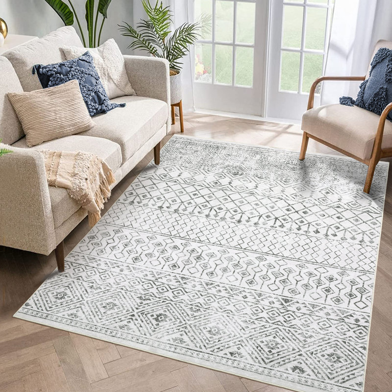 Leeyah Washable Floral Indoor Rug, Rectangle 5' x 7'