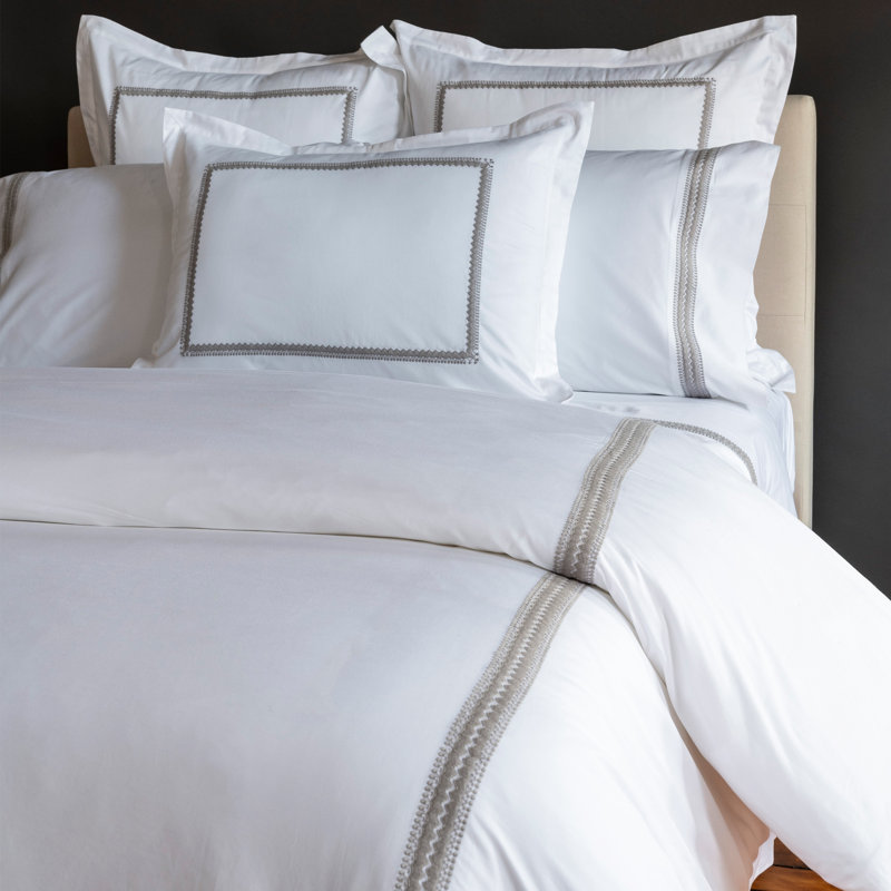 Madeira Sateen Fitted Sheet, White/Gray, Queen