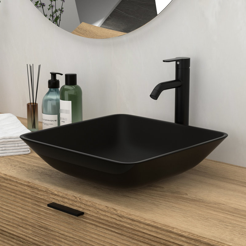 Lavabo de salle de bain trempé - robinet noir mat et vasque en verre chic