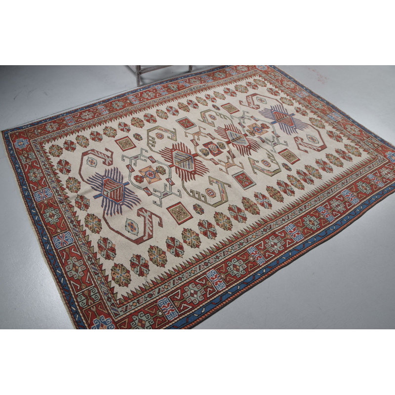 Tapis turc rétro fait à la main avec des motifs géométriques en rouge chaud et beige pour la décoration intérieure