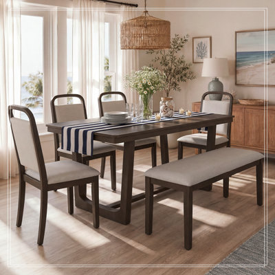 6 pièces Eastover avec 4 chaises rembourrées et 1 banc
