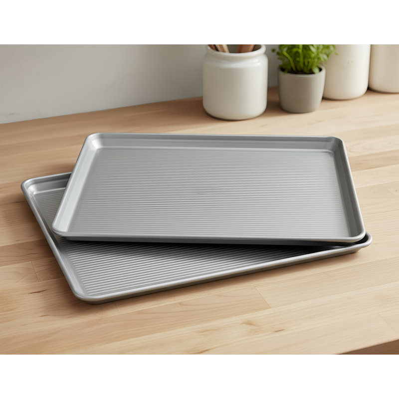 Half-Size Baking Pan Set (2 Pieces), Commercial Grade Thick Aluminized Steel, Corrugated Design For Better Air Circulation And Easy Demolding.
