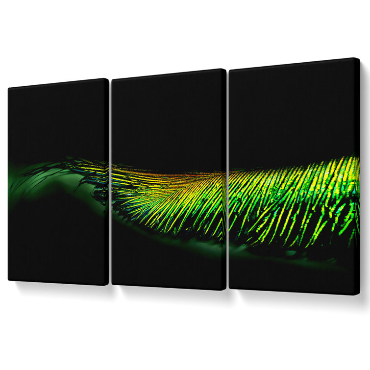Vibrant Green Feather Canvas 3 Panel Set