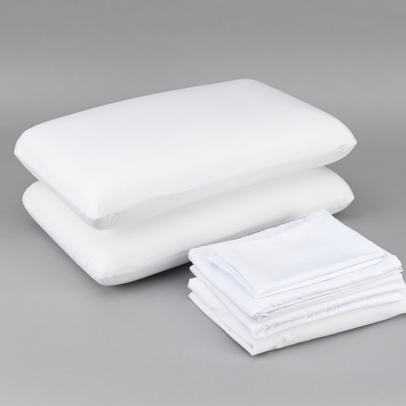 Literie refroidie pour très grand lit - oreillers en mousse viscoélastique moulée, draps blancs, protège-matelas avec drap, sommeil réparateur
