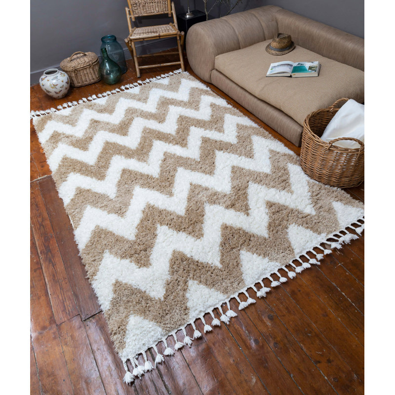 Marou Chevron Indoor Rug, Rectangle 6'7" x 9'7"