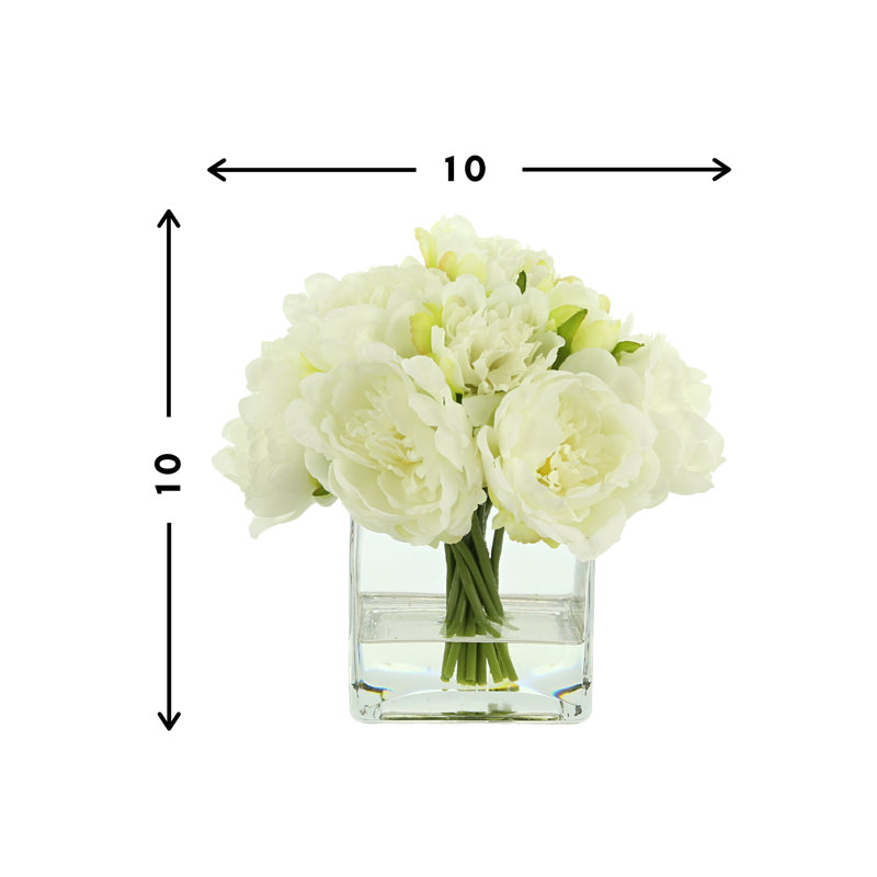 Arrangement floral pivoines dans un vase