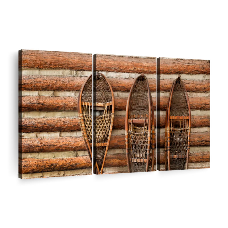 «Vintage Snow Shoes» sur toile, H 28 po x l 45 po