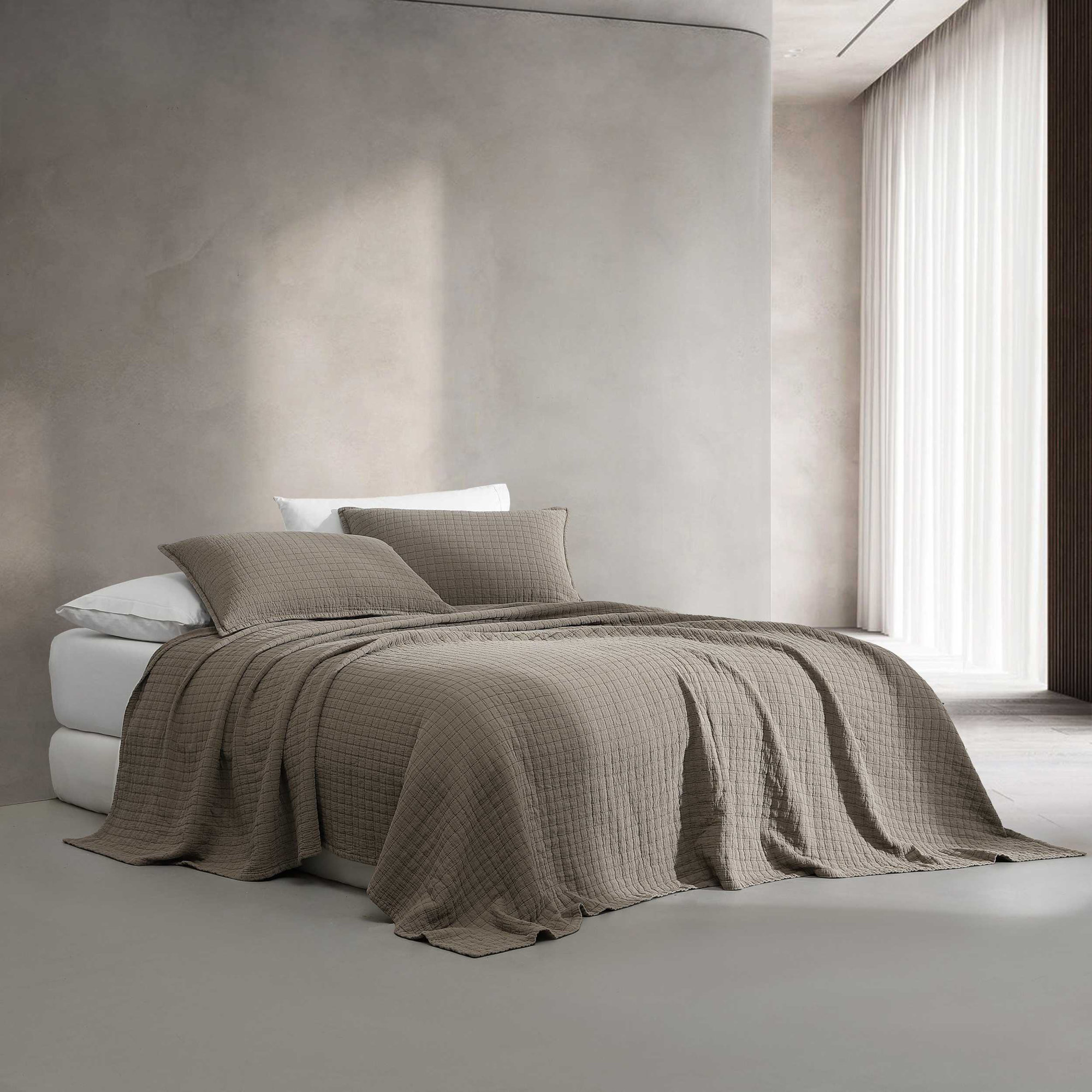 Calvin Klein Essential Solid Reversible Cotton Coverlet, Queen Coverlet, Dark Green