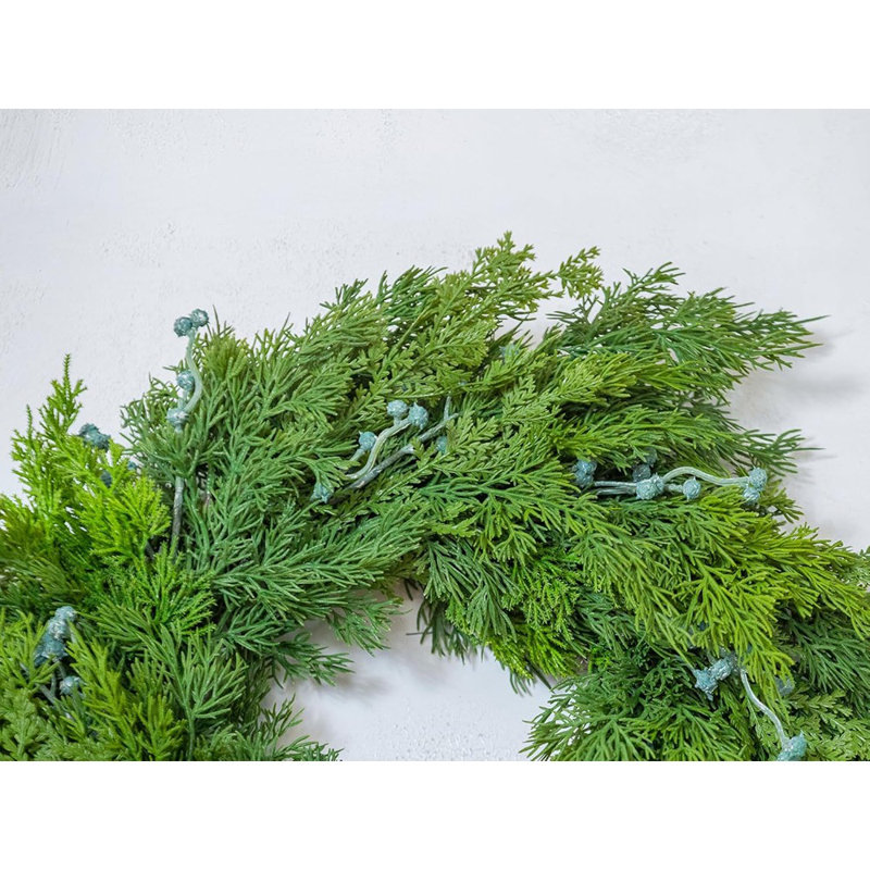 Couronne de Noël en cèdre et bleuet - bleu / vert - Décoration de Noël intérieure / extérieure pour porte d'entrée, fenêtre, manteau de cheminée, porche ou mur