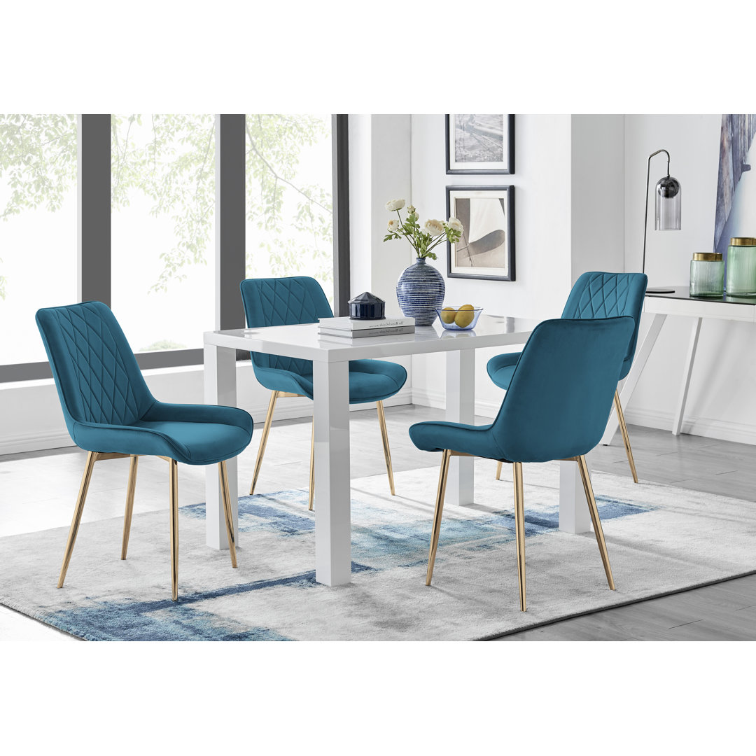 Scottsmoor Dining Set with 4 Chairs