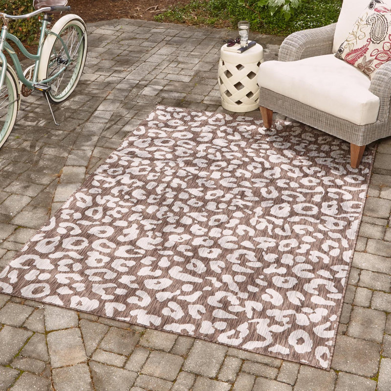Animal Print Indoor / Outdoor Rug, Rectangle 7'10" x 11'