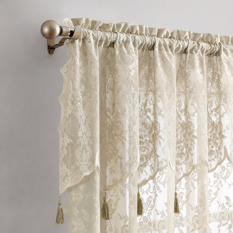 Paire de 2 panneaux de rideaux transparents en dentelle avec cantonnière assortie et 6 pompons Rosdorf Park., l 54" x L 84"