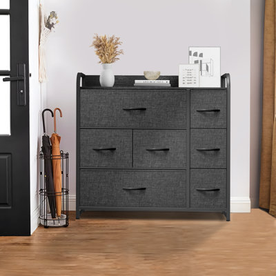 Eriska 31.5'' W 7 - Drawer Dresser