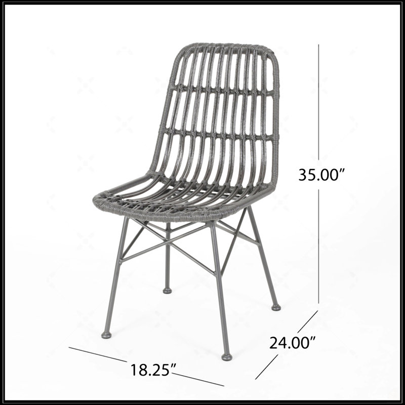 Ensemble de chaises d'extérieur élégant et confortable pour une expérience culinaire idéale