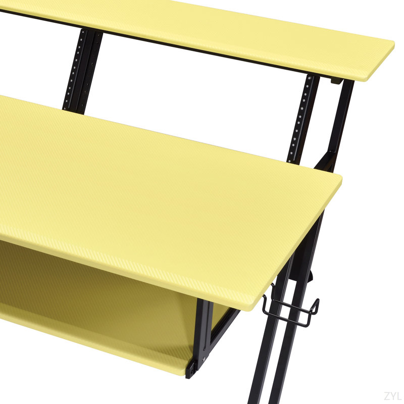 Bureau de studio d'enregistrement de musique blanc et noir, Jaune