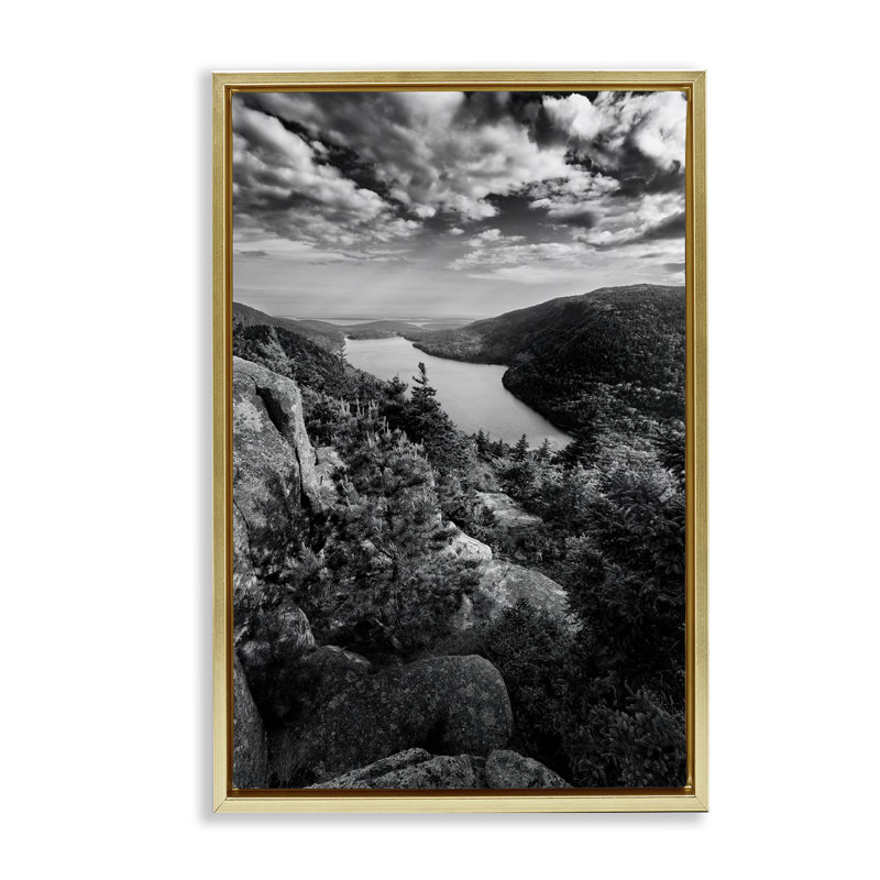 «Look Over Cliff», paysage encadré par Rick Berk, Cadre flottant métallique doré, H 31 po x l 21 po