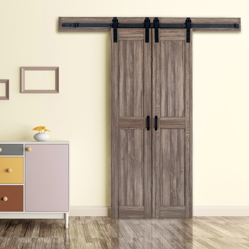 Porte de grange en bois manufacturé à panneaux avec ensemble de quincaillerie d’installation Duplex, Taupe