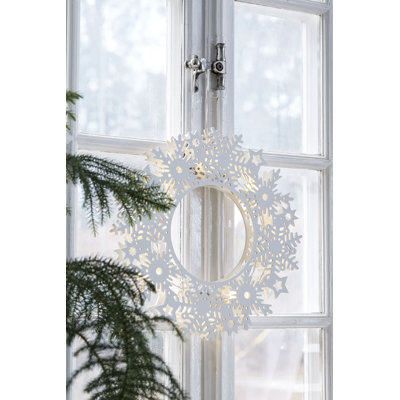 Prince LED Lighted Window Décor