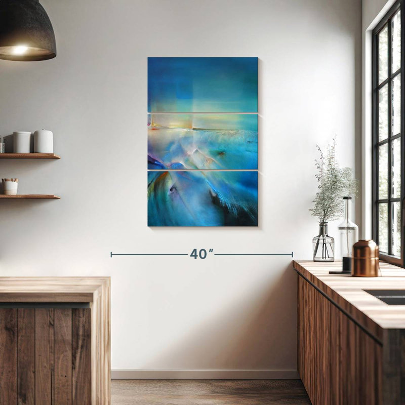 Avery Northern Light, 38" H x 24" W