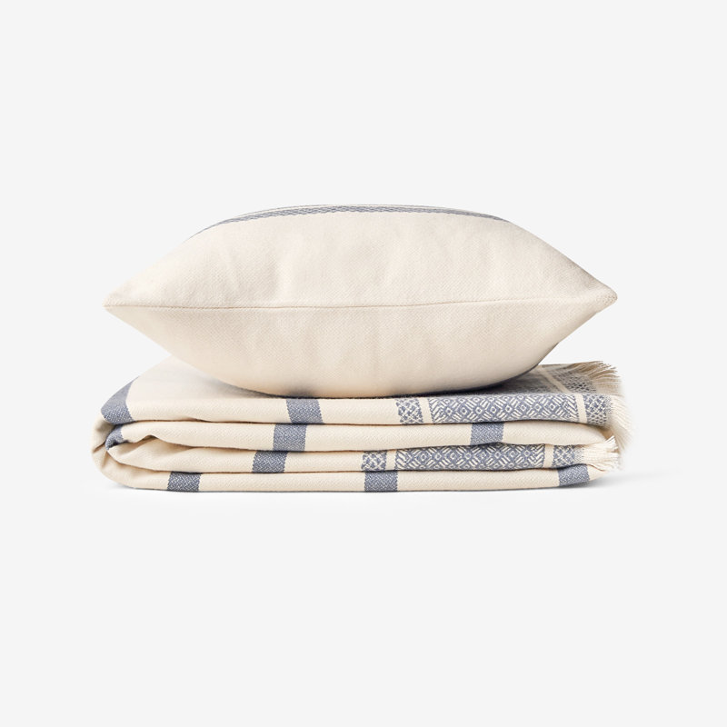 Melini Throw Blanket, Blue