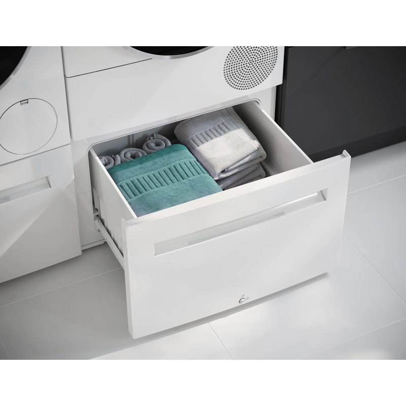 Bosch 500 Series Electric Ventless Dryer With Heat Pump 24 Inch in White