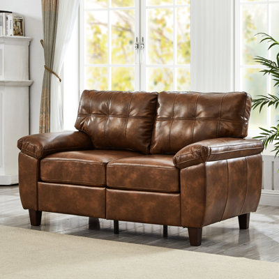 Fauteuil brun de 150 cm (59 pouces) recouvert de cuir PU respirant, style moderne avec rangement, grand accoudoir, assise à ressorts ensachés et pieds en bois massif.