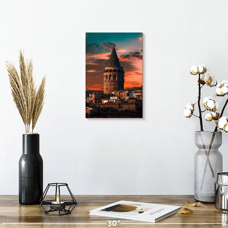Tour Nicci de Galata, H 12 po x l 8 po
