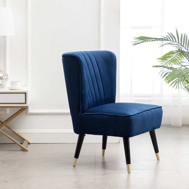 Fauteuil d'appoint bleu - Siège et dossier en mousse dense avec revêtement en velours et côtés courbés avec coutures en bois d'hévéa noir Galvanoplastie dorée l 24 po x P 33 po H Assemblage requis Tissu de rembourrage rembourré