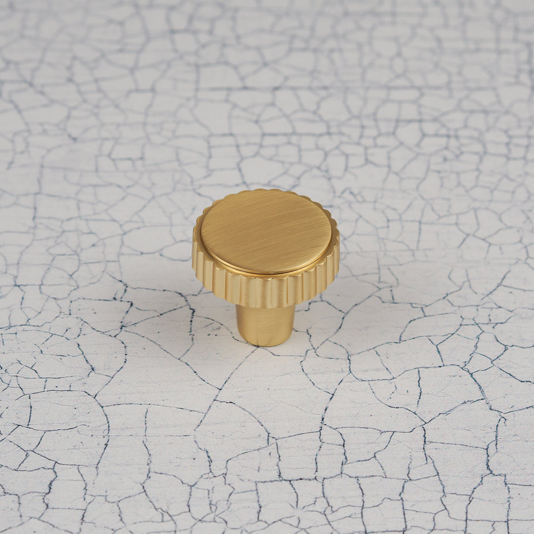 Satin Brass Ribbed Handle Collection & Coordinating Knobs