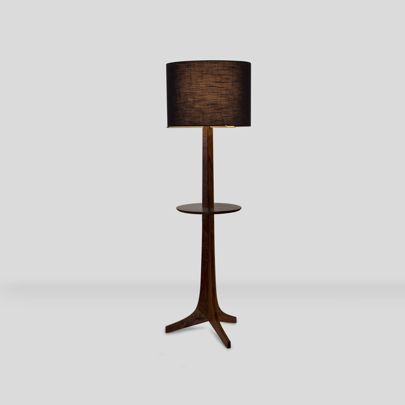 Lampe sur pied 59 po Nauta, Amaretto noir, Laiton brossé / noyer teint foncé / bois exposé