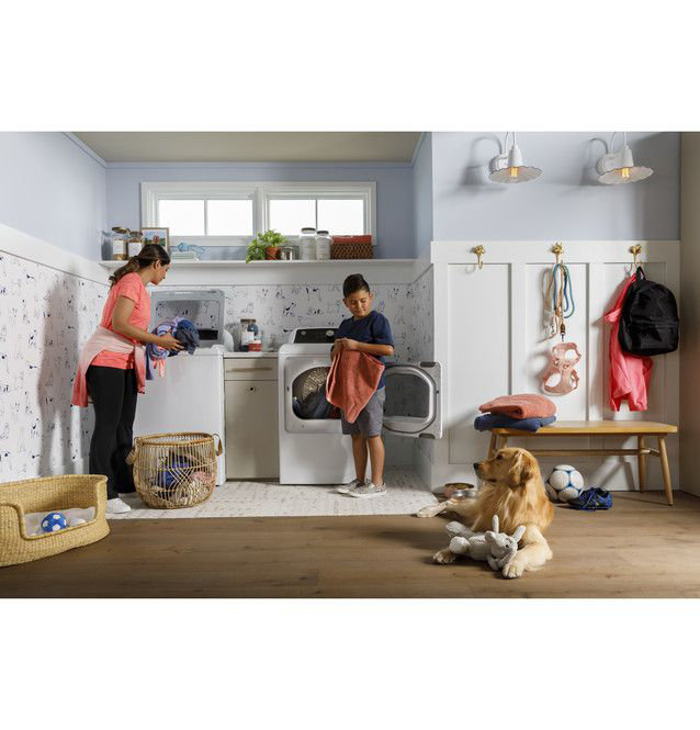 GE Appliances 7.4 Cu. Ft. Natural Gas Dryer Sensor Dry Reversible Door in White